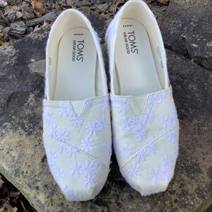 Tom’s Alpargata Cloudbound - Size 6.5